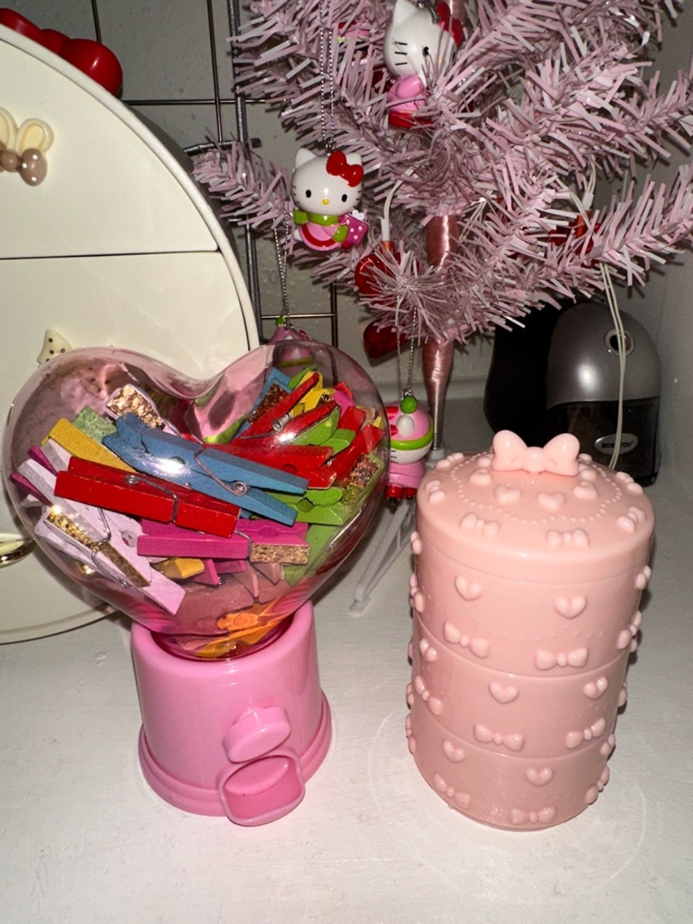 2pcs Pink Heart Gumball Clip Dispenser, and pink bow jewelry box